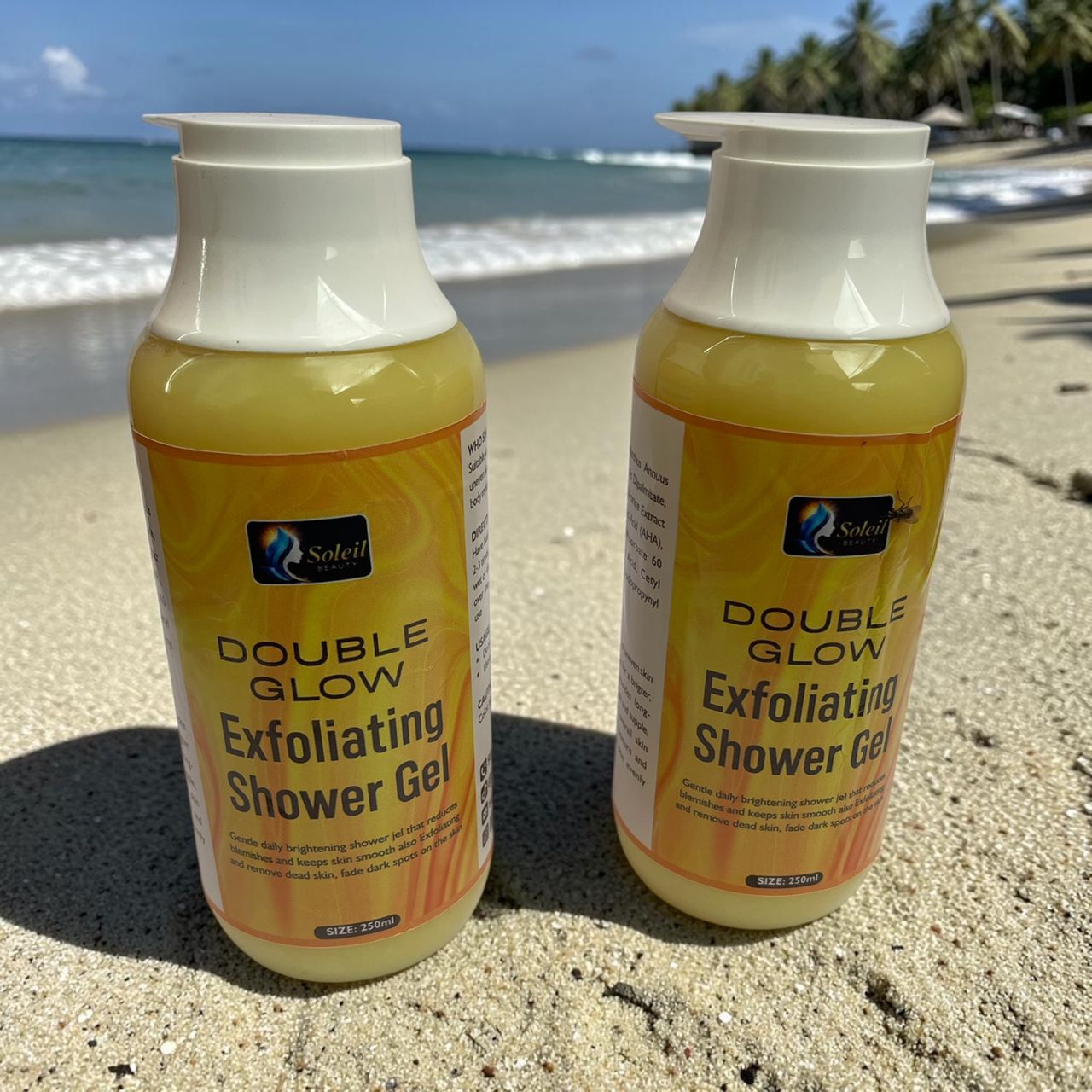 Double Glow Exfoliating Shower Gel for Smooth Skin